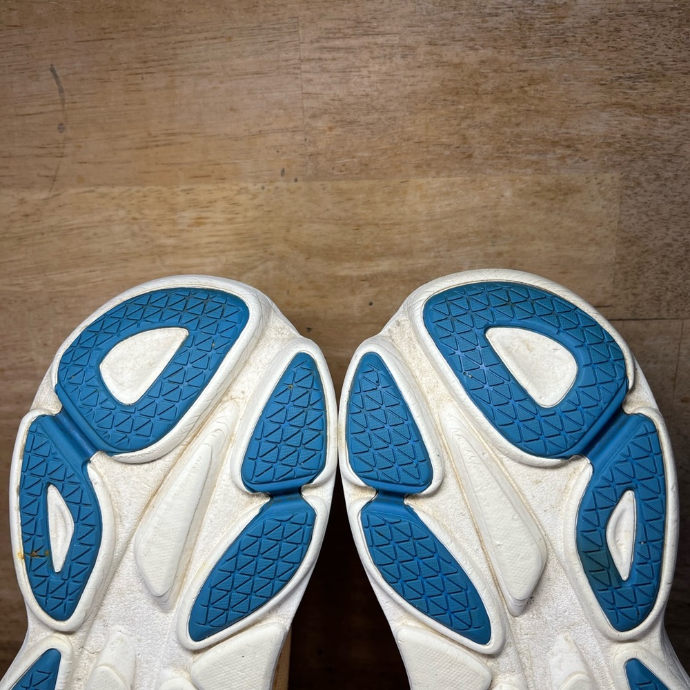 Hoka One One Bondi 8 Womens Size 8.5 Running Shoes Sneakers Impala Cyclamen - Picture 10 of 13